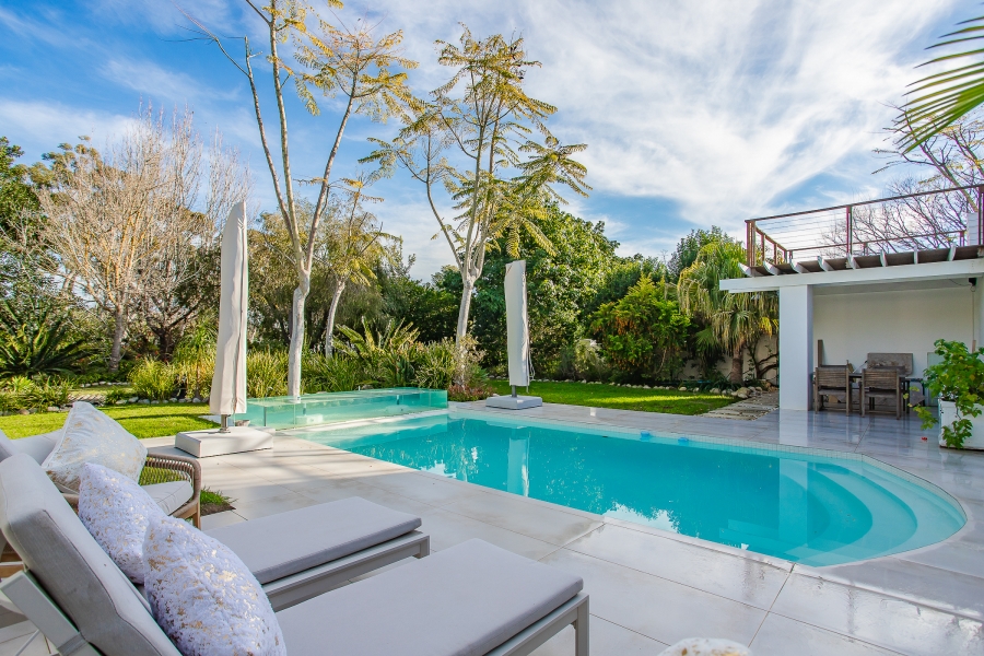 4 Bedroom Property for Sale in Franschhoek Western Cape